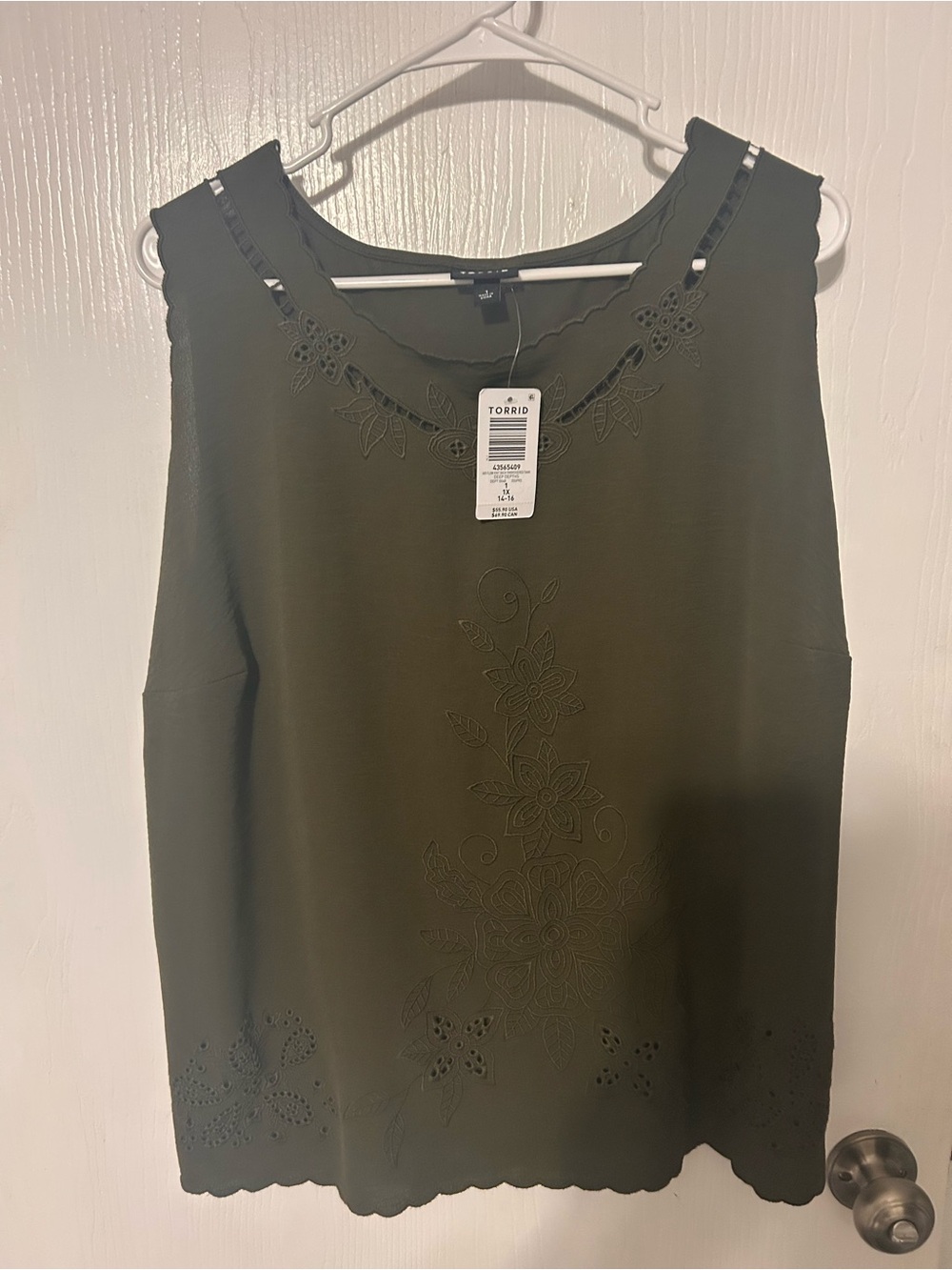 torrid Olive Green Floral Eyelet Sleeveless Tank